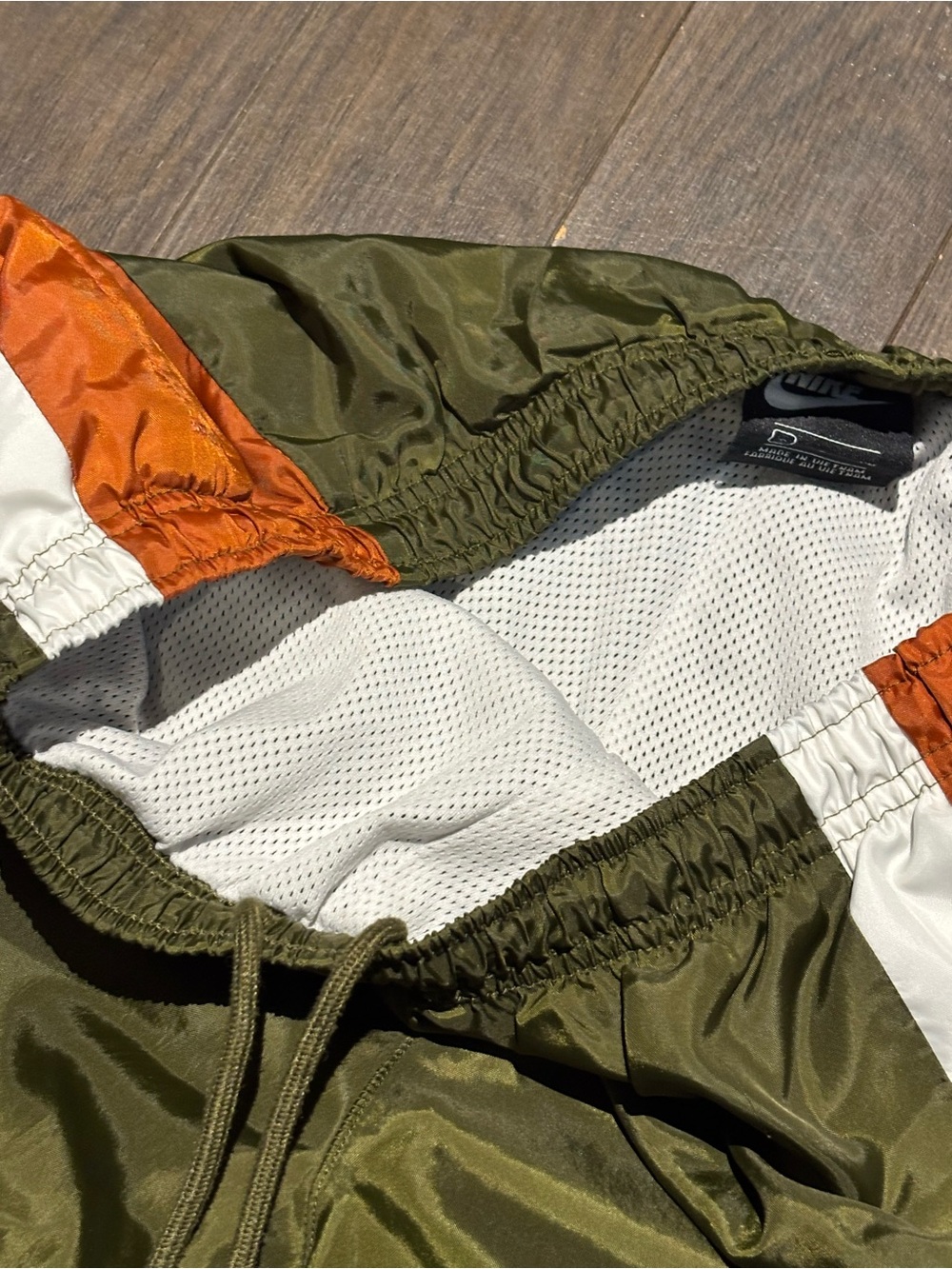 Nike Green and Orange Jogging Trackpants - Picture 4 of 4